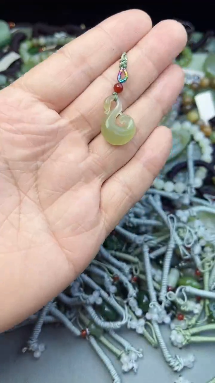颈饰未镶嵌和田玉多样性发货   拍一发一