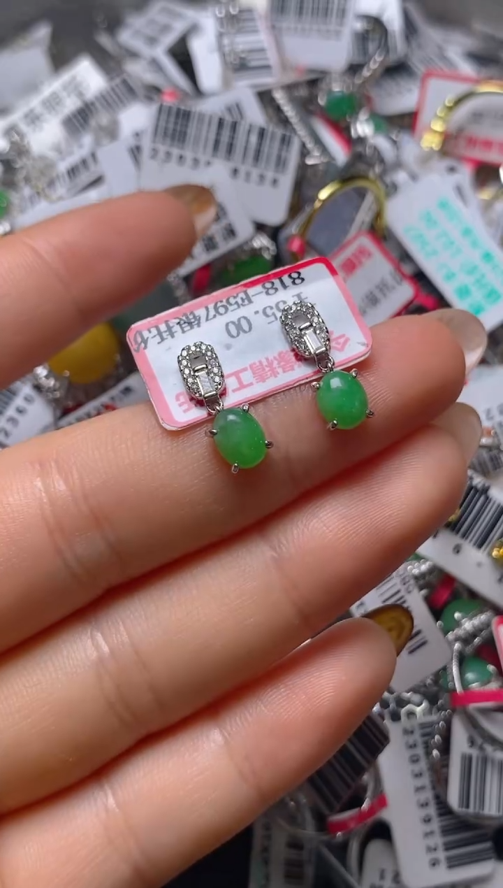 银S925镶嵌戒指翡翠百内无证书