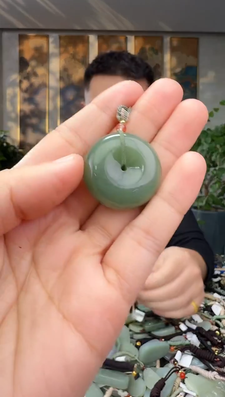 未镶嵌和田玉挂件拍一发一