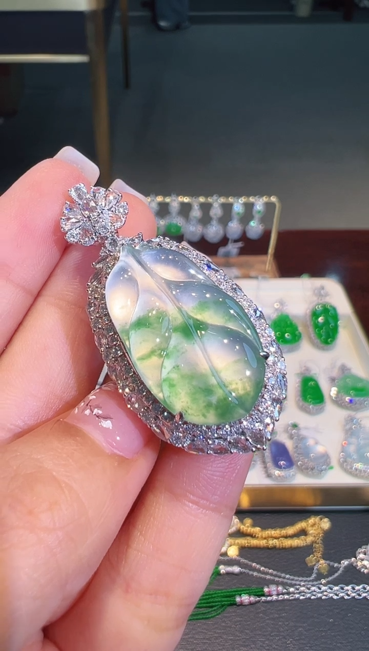 翡翠18K金镶嵌吊坠(不含链)翡翠