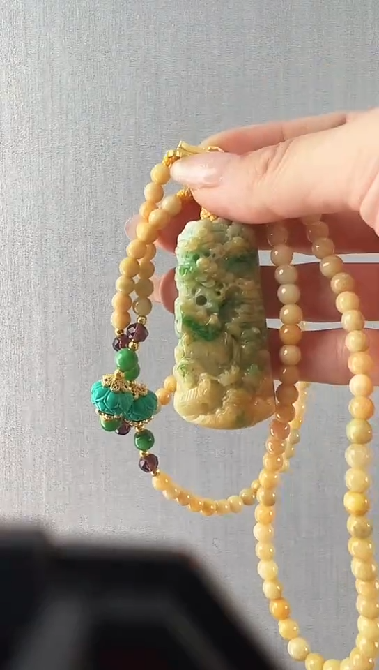 颈饰未镶嵌翡翠山水