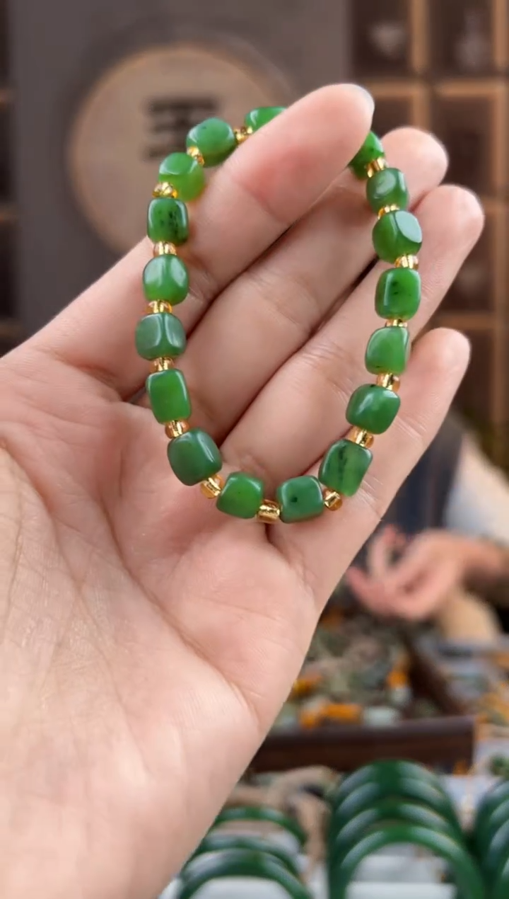 颈饰未镶嵌和田玉拍一发一，多样性发货