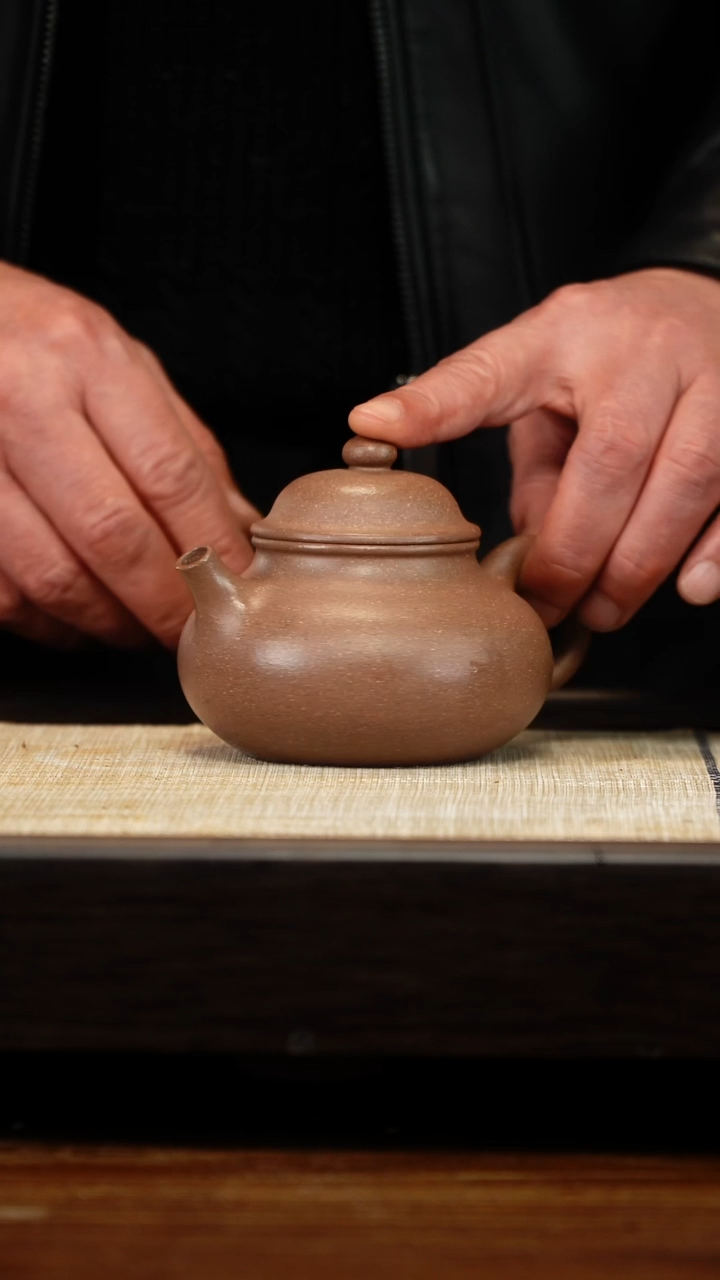 茶壶紫砂老段容天