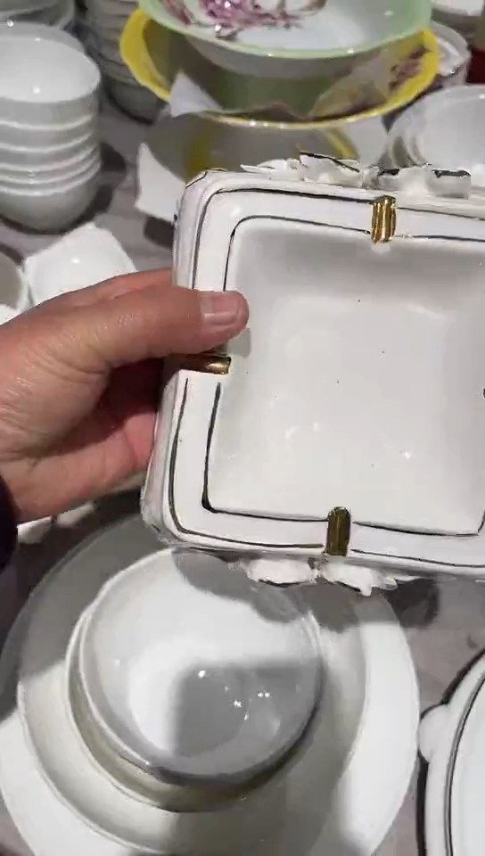 瓷枫*方形烟灰缸3个