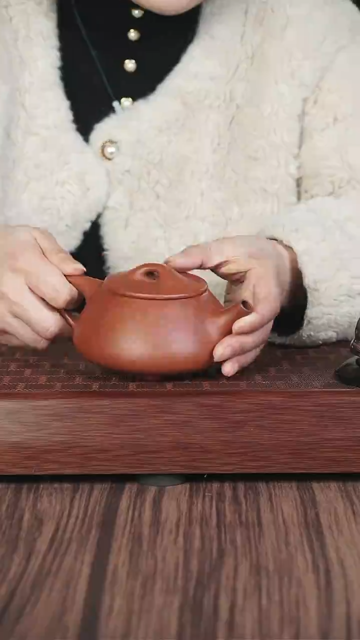 【闪购商品】紫砂茶壶老朱泥  景舟石瓢  350cc