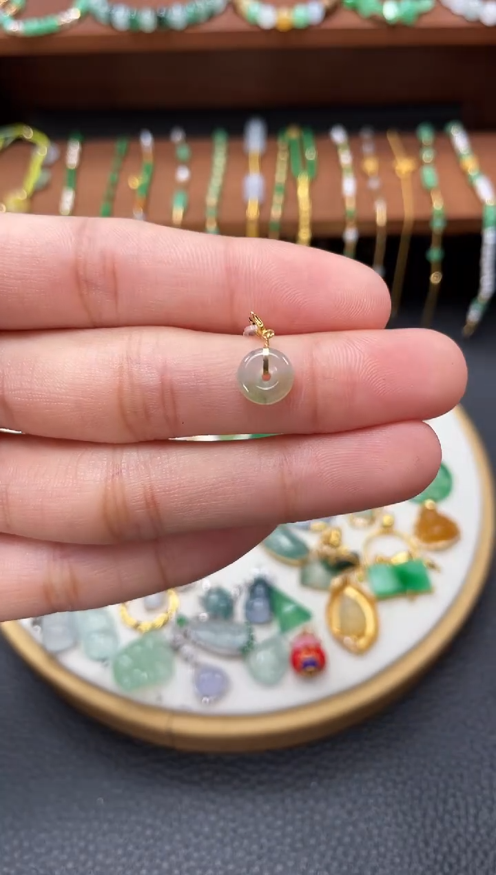 【闪购商品】翡翠吊坠(不含链)18K金镶嵌一个   JK259