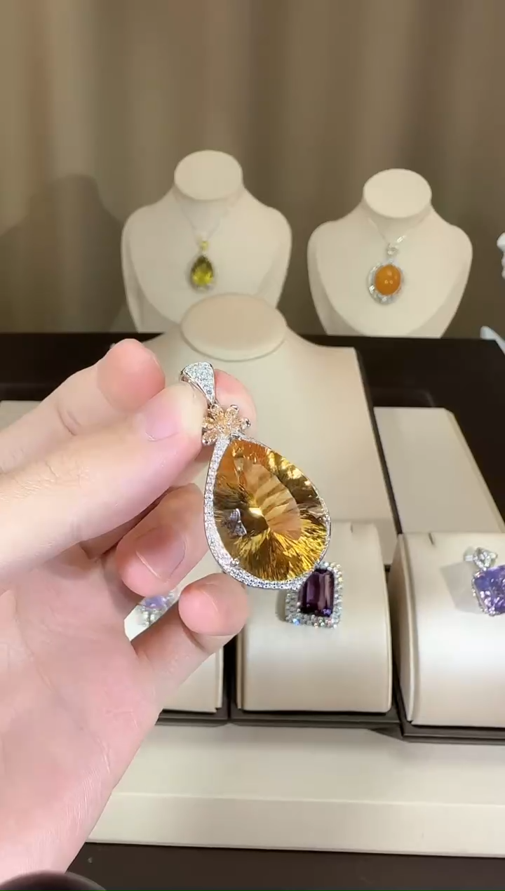 【闪购商品】黄晶颈饰银S925镶嵌21*28mm高级款