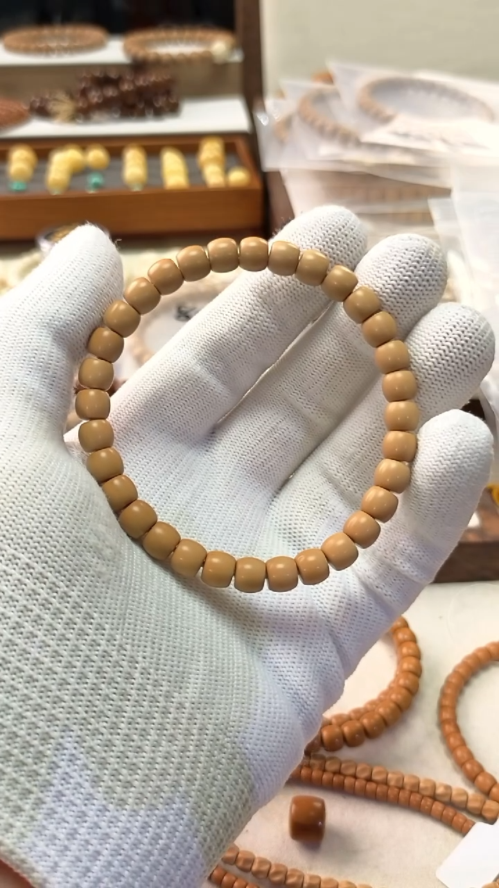 【闪购商品】橄榄核手串7.3树王老型核尖手串