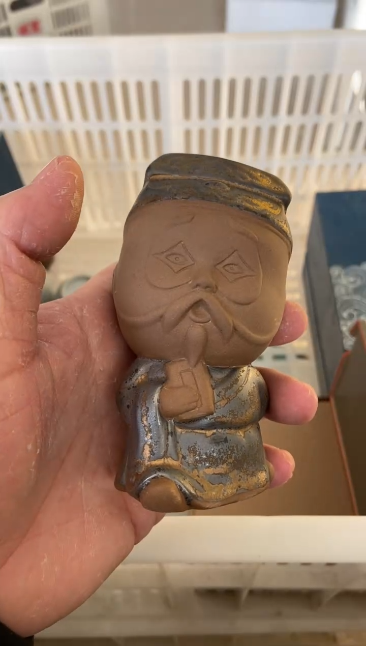 无运费险有瑕疵的摄影的产品有使用过的痕迹有点脏介意勿拍