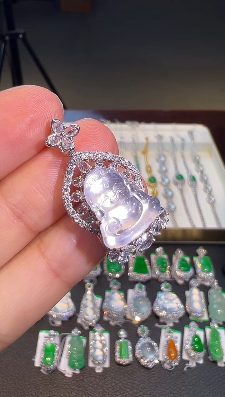 吊坠(不含链)18K金镶嵌翡翠翡翠