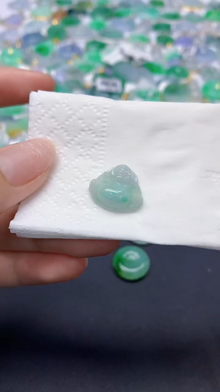 翡翠未镶嵌颈饰天然缅甸a货翡翠