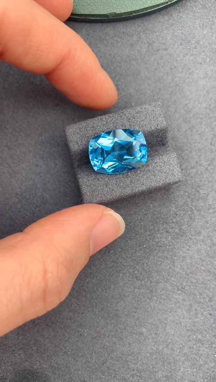 【闪购商品】托帕石裸石未镶嵌11.4ct托帕