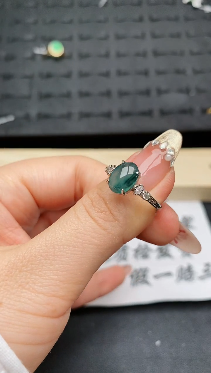 【闪购商品】翡翠戒指银S925镶嵌.........