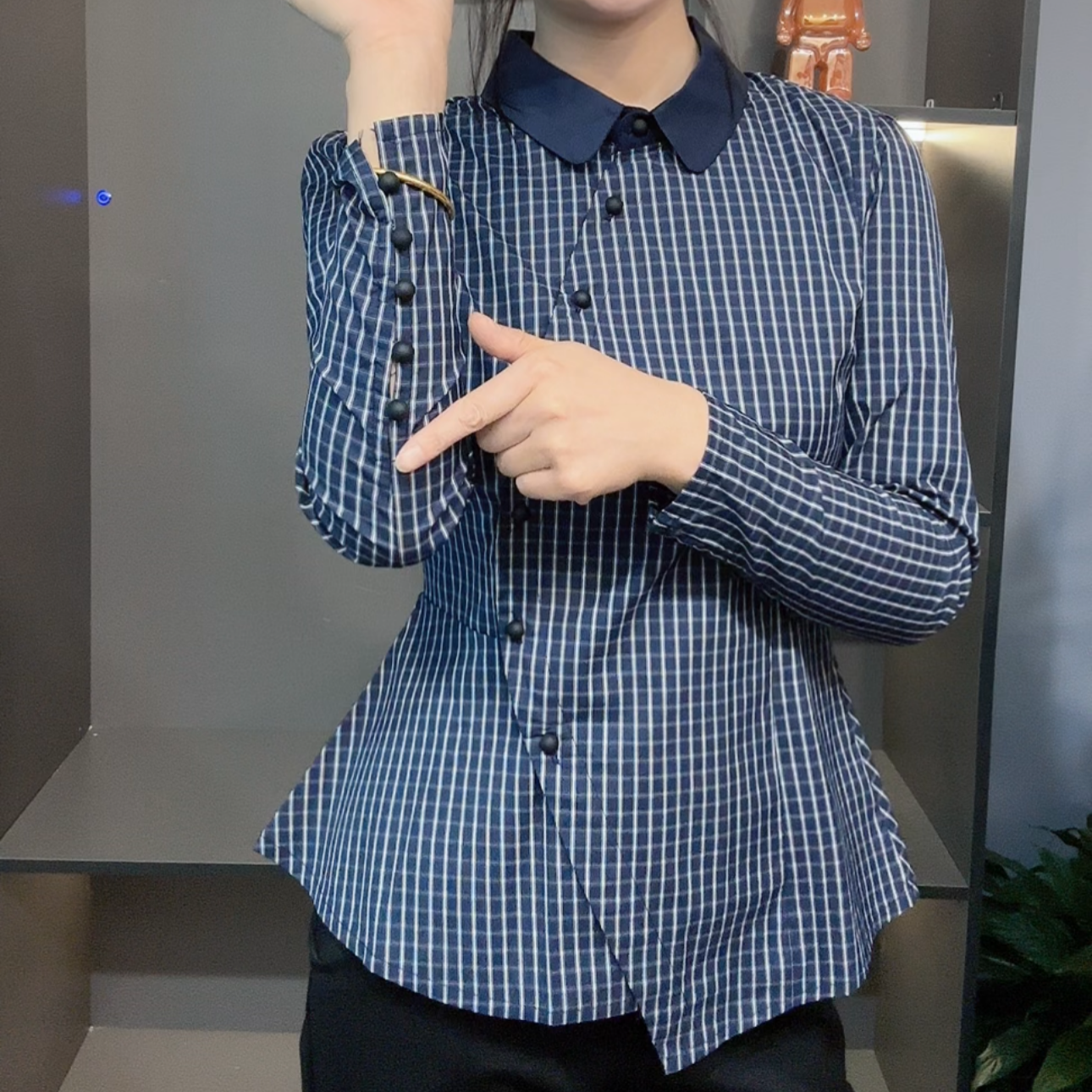 条纹翻领斜襟复古修身显瘦秋季时尚女装长袖衬衫Z7293