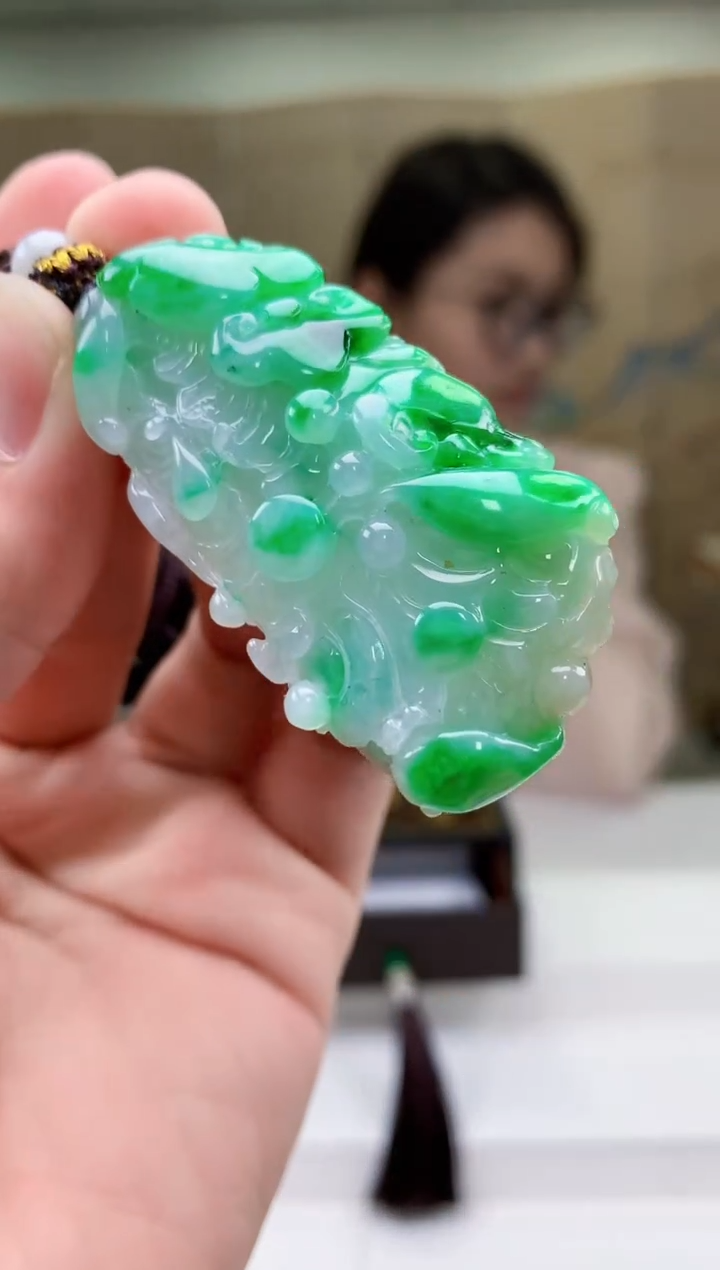 【闪购商品】定制翡翠未镶嵌5156bb-毛货挂件65