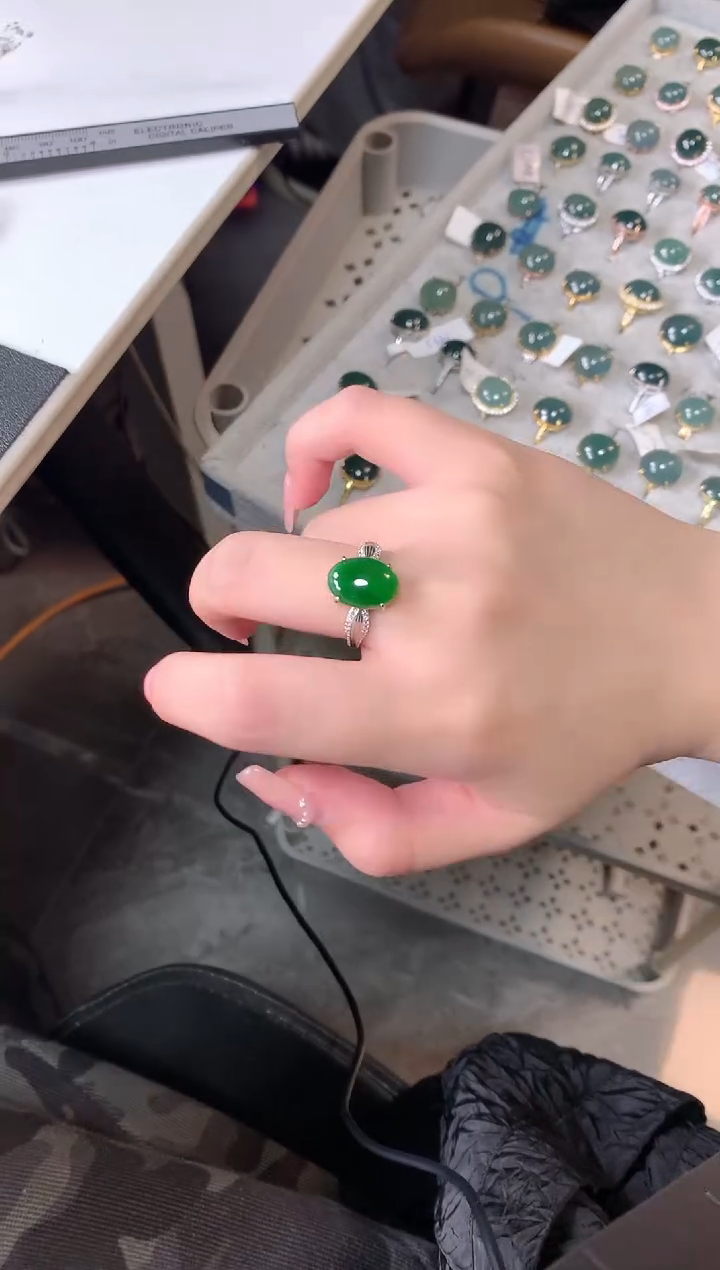 【闪购商品】翡翠戒指银S925镶嵌52141