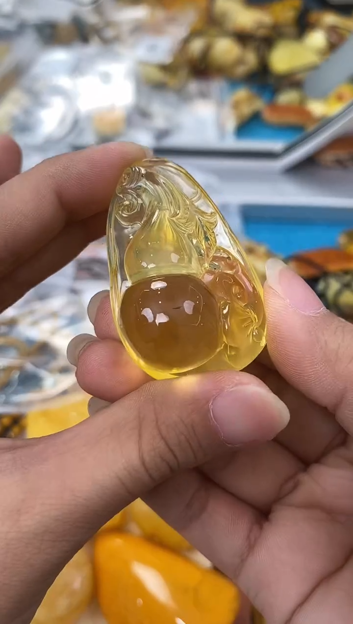 未镶嵌琥珀裸石天然琥珀蜜蜡