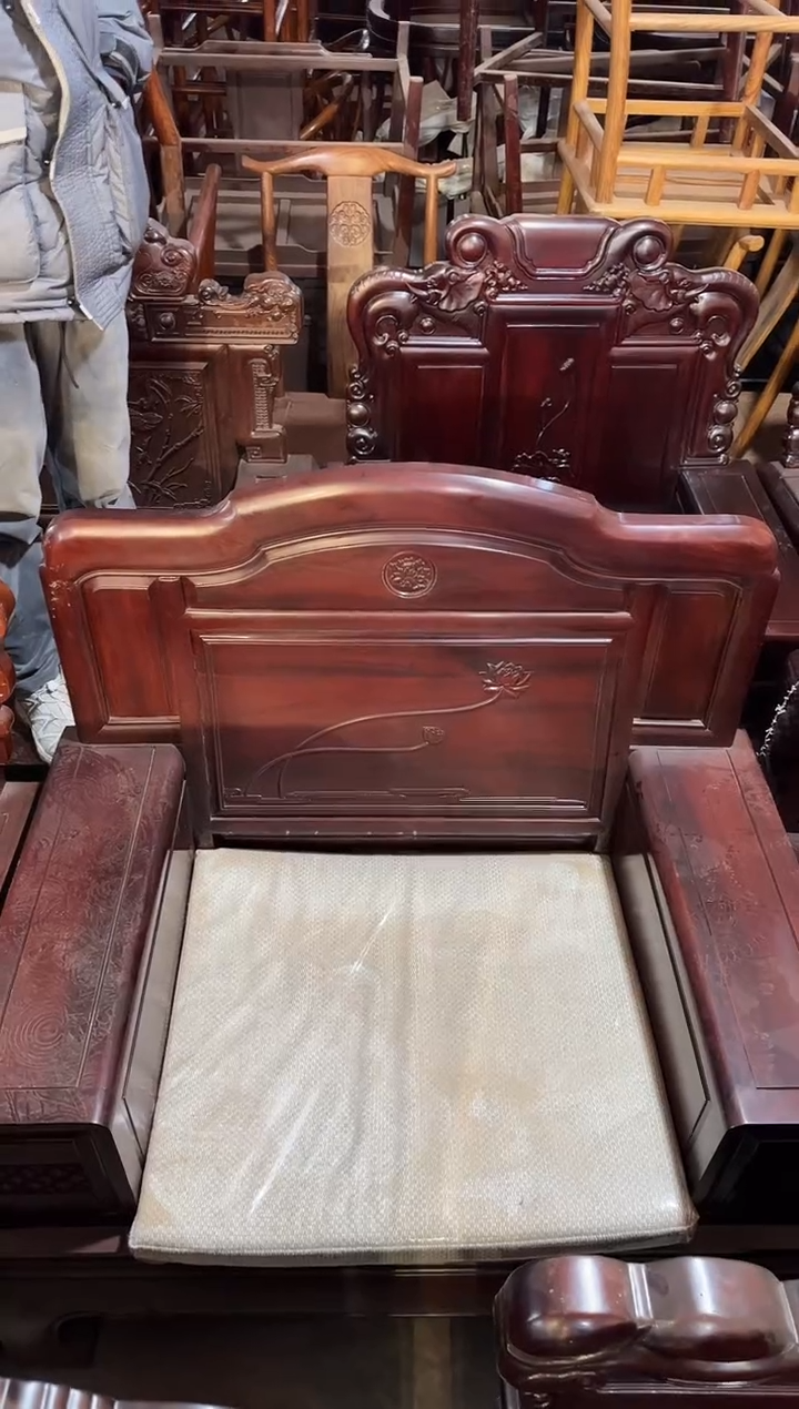 黑酸枝木类成套家具荷韵单人位