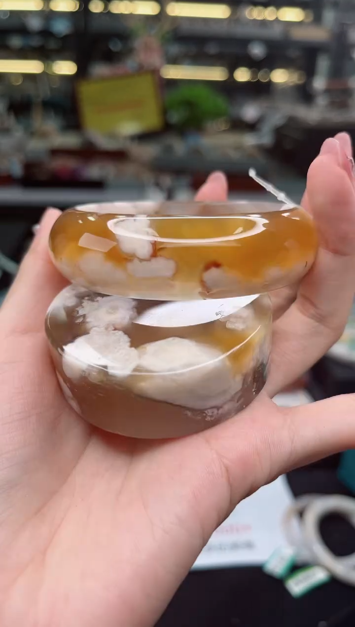 【闪购商品】石英质玉手镯未镶嵌57圈口（赠品镯心）6675001