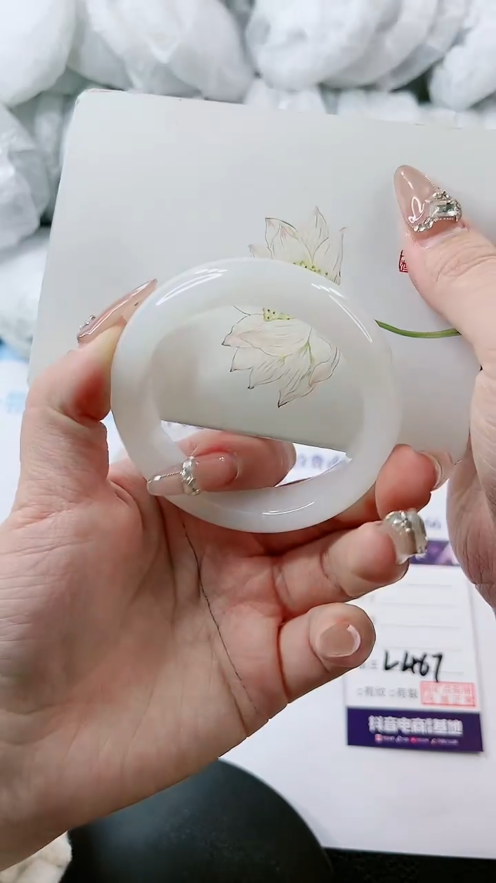 【闪购商品】石英质玉手镯未镶嵌多样性发货L467