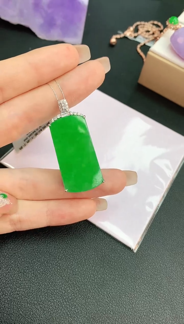 【闪购商品】翡翠颈饰18K金镶嵌赠礼盒证书 珍珍