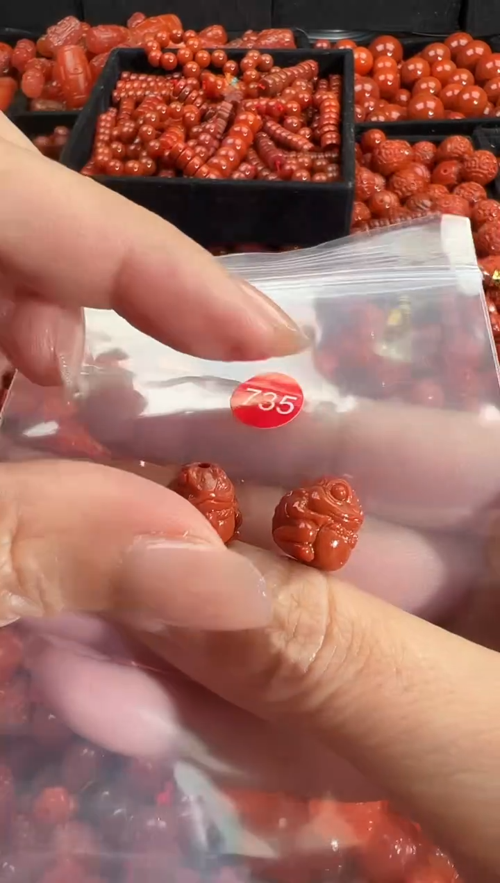 颈饰未镶嵌南红玛瑙1