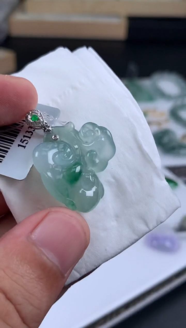 【闪购商品】翡翠颈饰未镶嵌翡翠