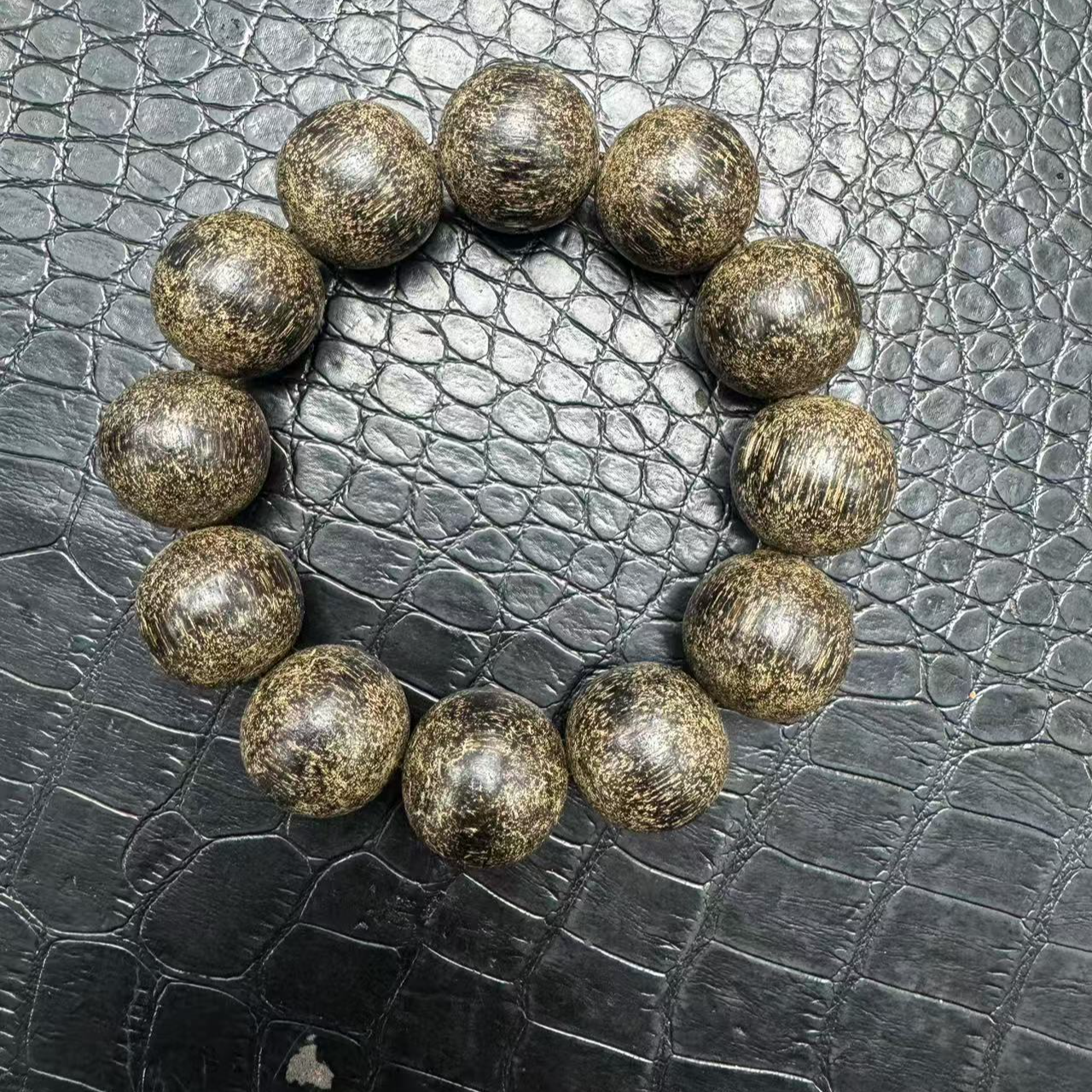 B582越南蚂蚁文玩手串20mm