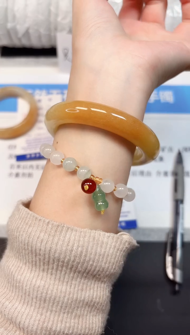 未镶嵌手镯石英质玉15-56HU