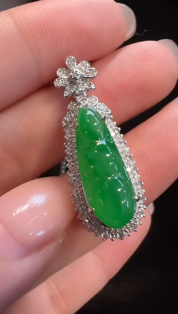 吊坠(不含链)18K金镶嵌翡翠AL6