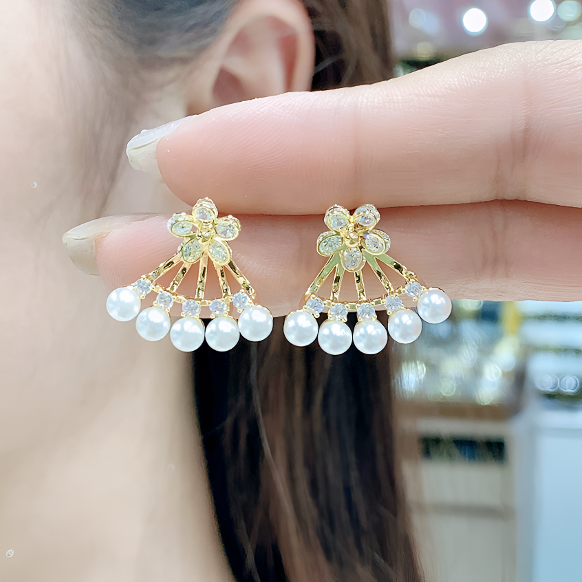 铜合金仿珍珠耳饰 扇形珍珠锆石耳钉女气质优雅小众设计感耳环