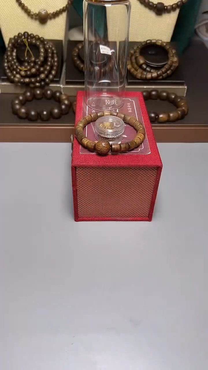 沉香富森红土0.8桶珠单圈