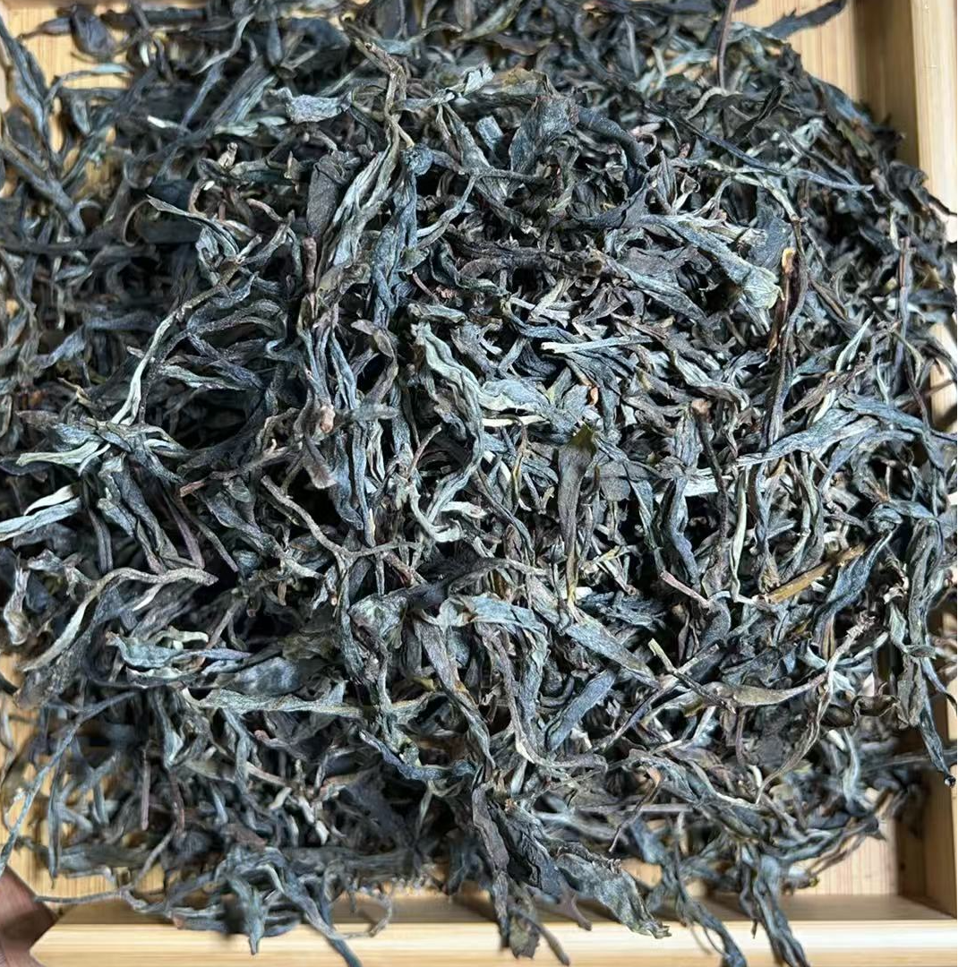 MK1587号 2024年{春}岩子头大树挑采晒青茶散茶6-17日