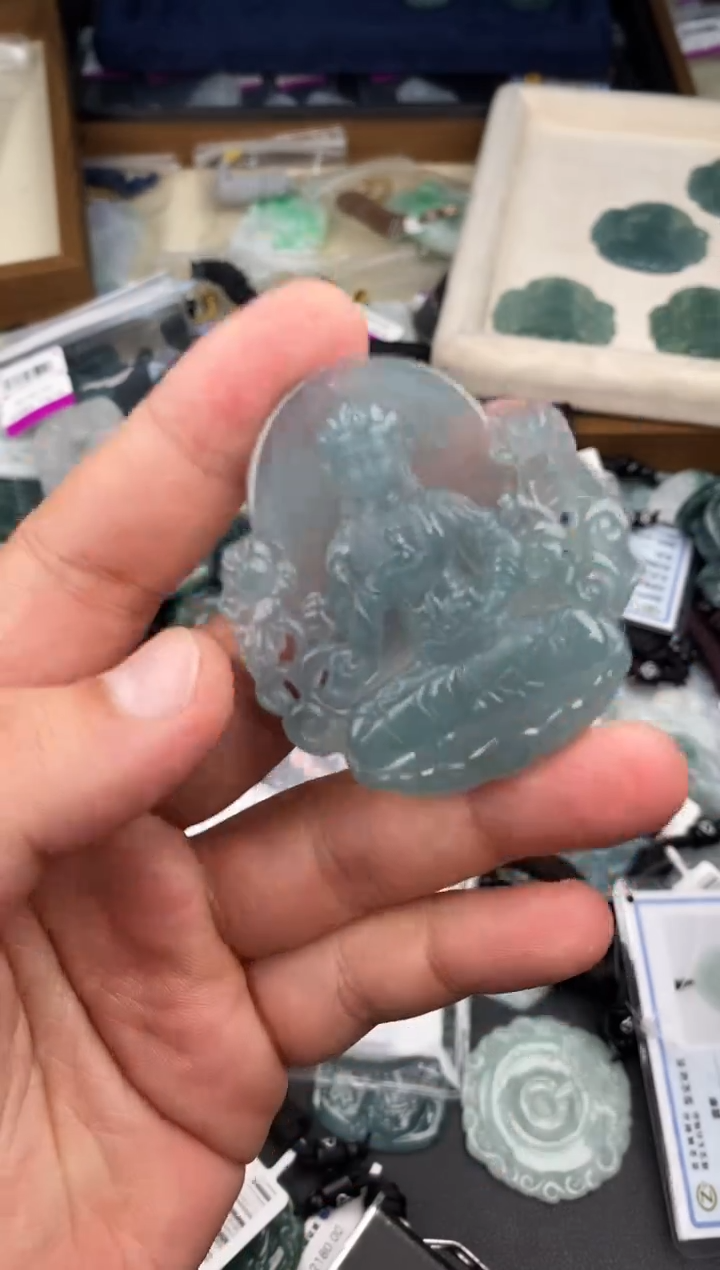 【闪购商品】翡翠颈饰未镶嵌  天然翡翠，一物一图