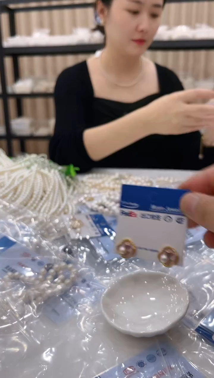 淡水珍珠银S925镶嵌颈饰耳钉