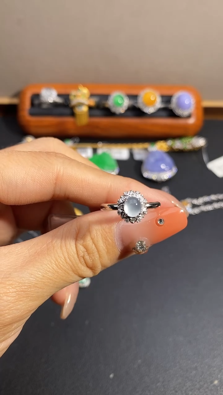 【闪购商品】翡翠戒指18K金镶嵌戒指