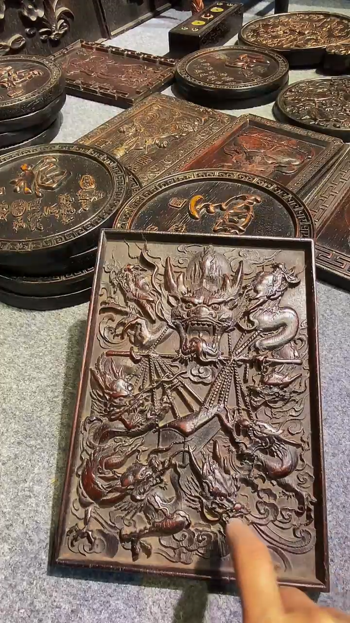 木紫檀雕刻一物一拍