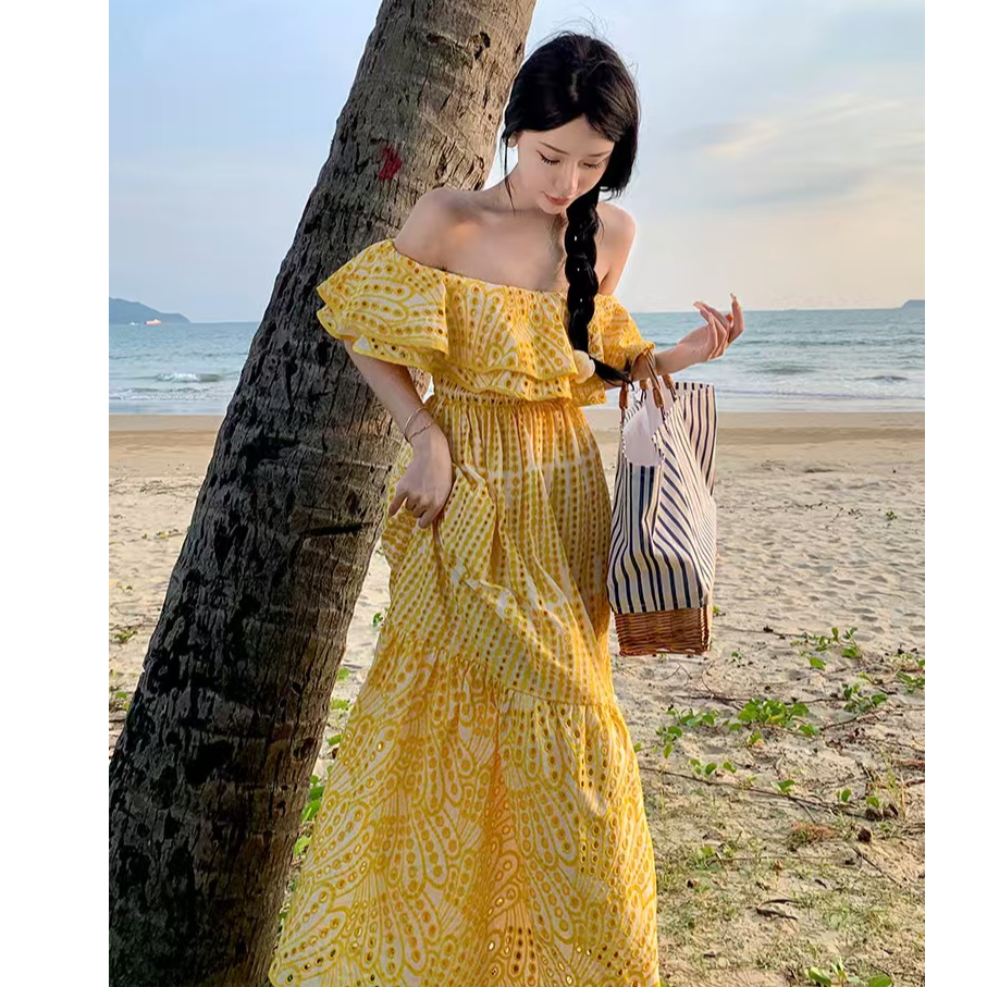 缇彩法式刺绣镂空一字领抹胸露肩度假长裙