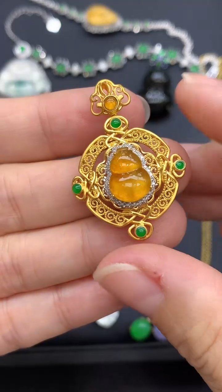 颈饰18K金镶嵌翡翠615-中国好珍宝