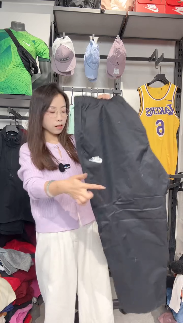 1077   编码 瑕疵款直播间过款为准 尺码 XXL