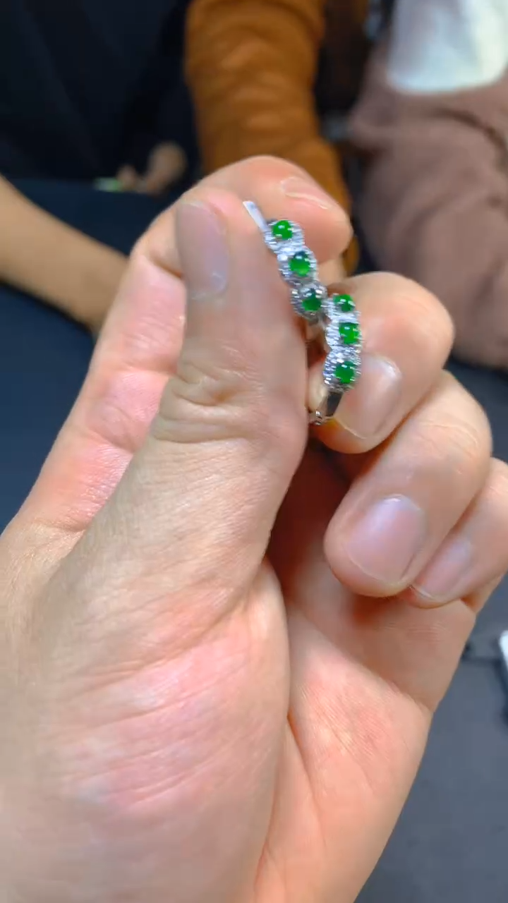 【闪购商品】翡翠耳饰未镶嵌0917514456多样性发一