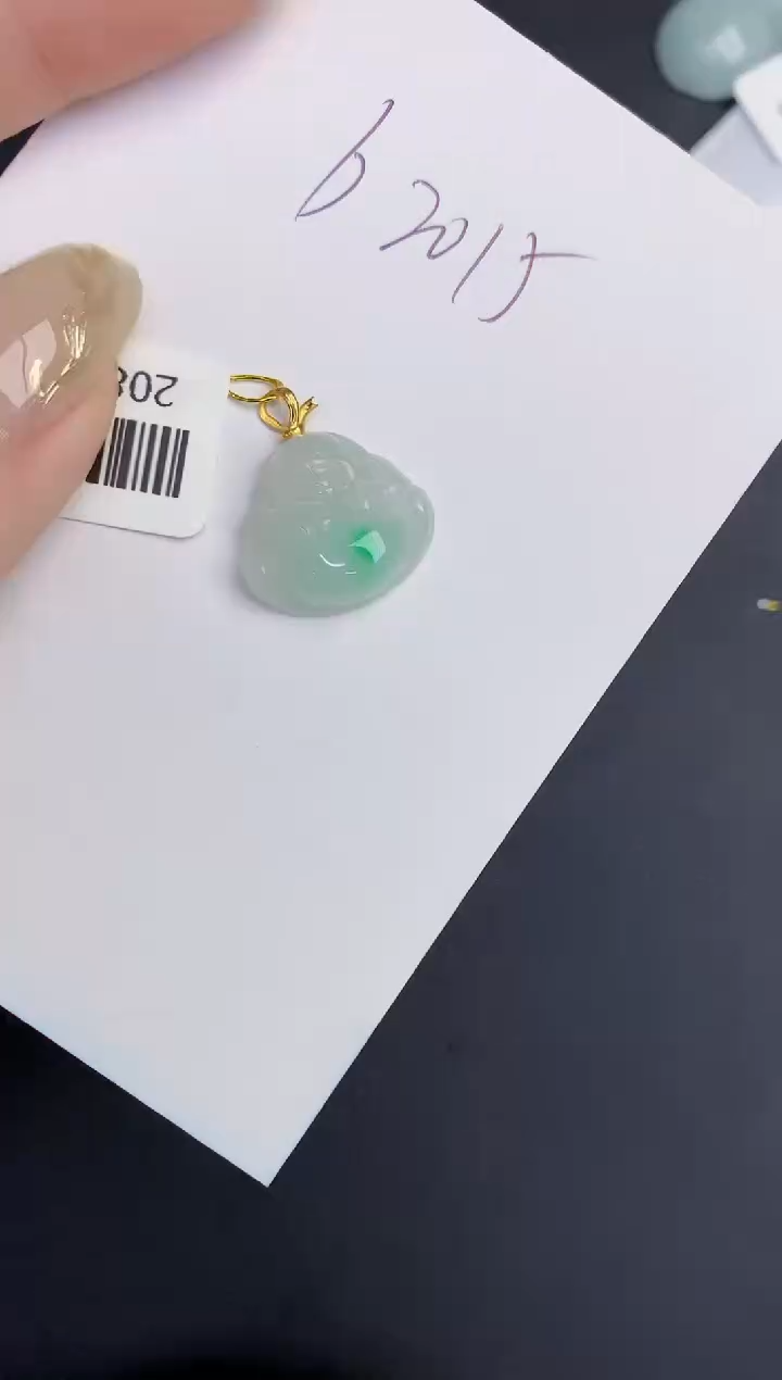 翡翠18K金镶嵌颈饰缅甸天然翡翠A货