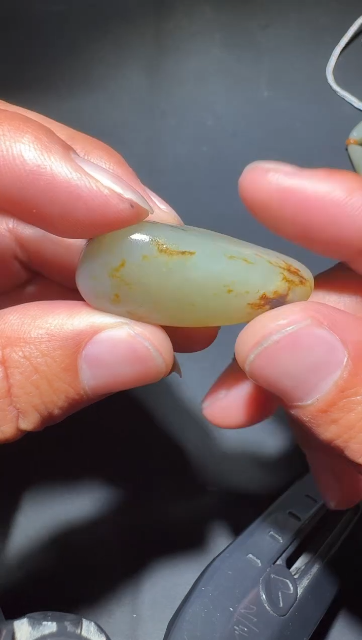 未镶嵌和田玉（糖玉）挂件和田玉