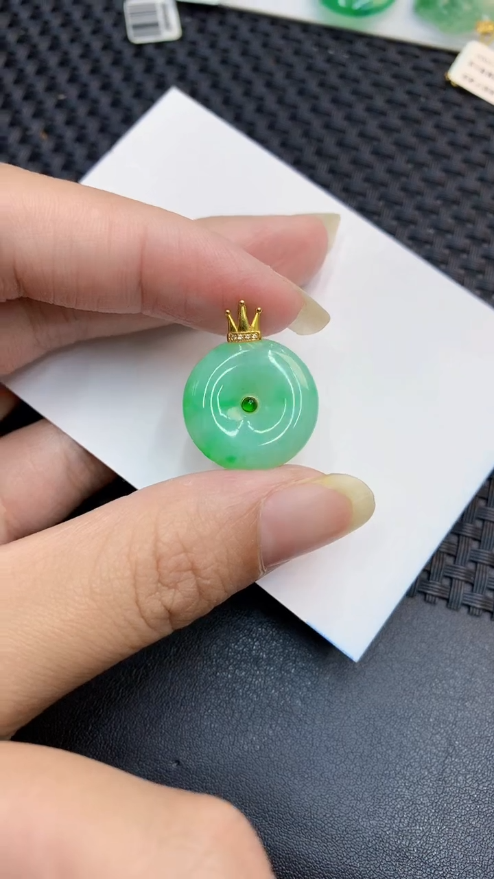 【闪购商品】翡翠颈饰18K金镶嵌            8