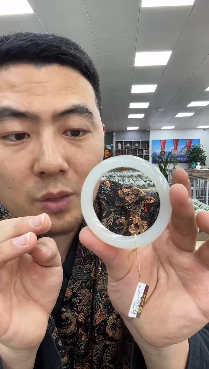 【闪购商品】和田玉手镯未镶嵌54  460