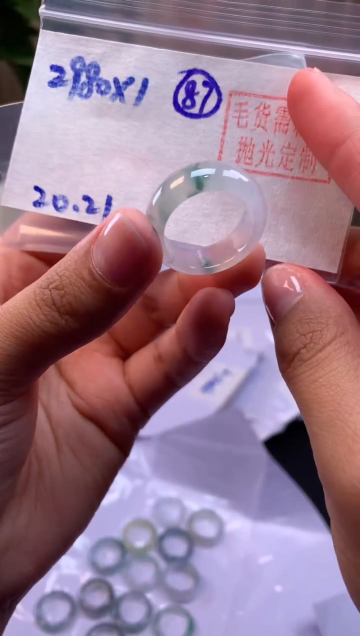 【闪购商品】定制翡翠未镶嵌戒圈#2980元-毛货需精细抛光