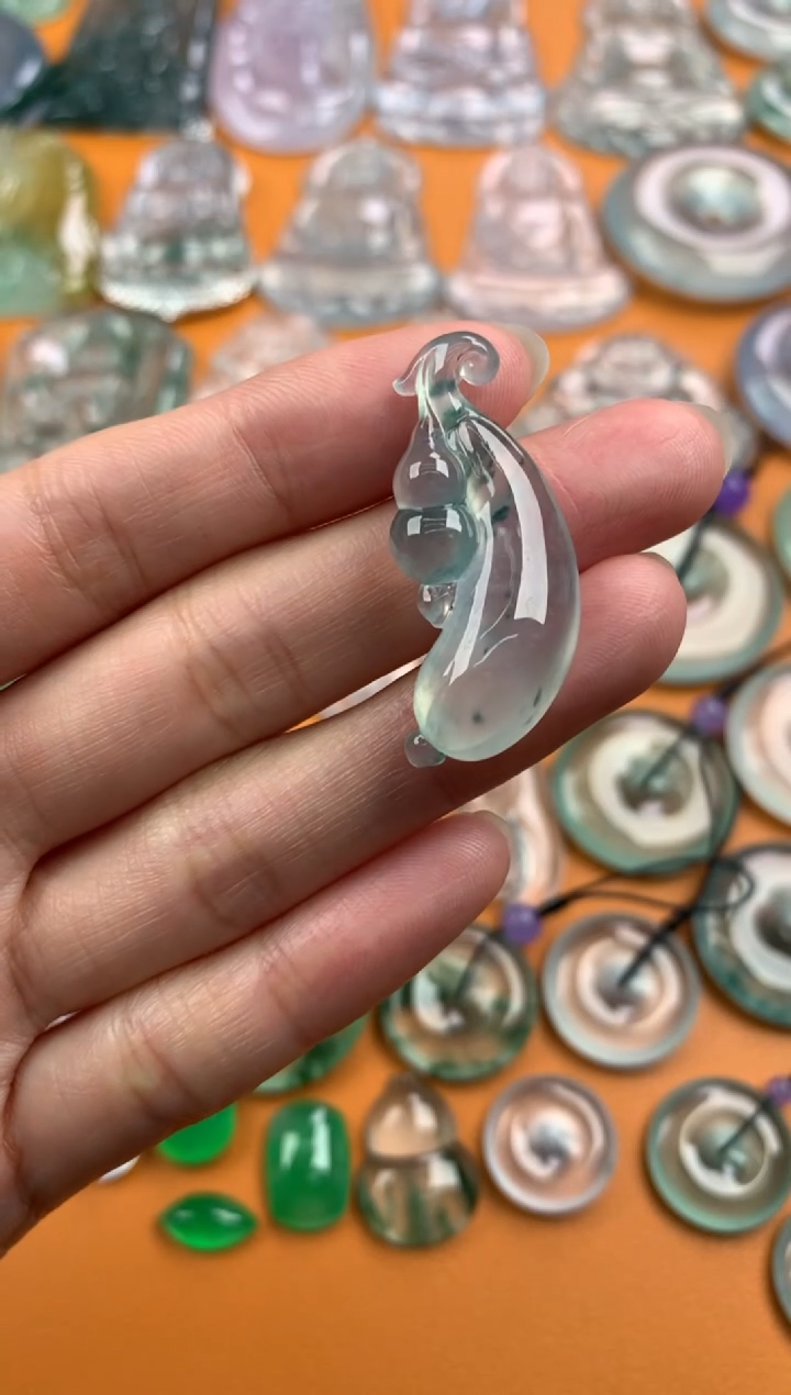 【闪购商品】翡翠颈饰未镶嵌35.3-11.6-8.0