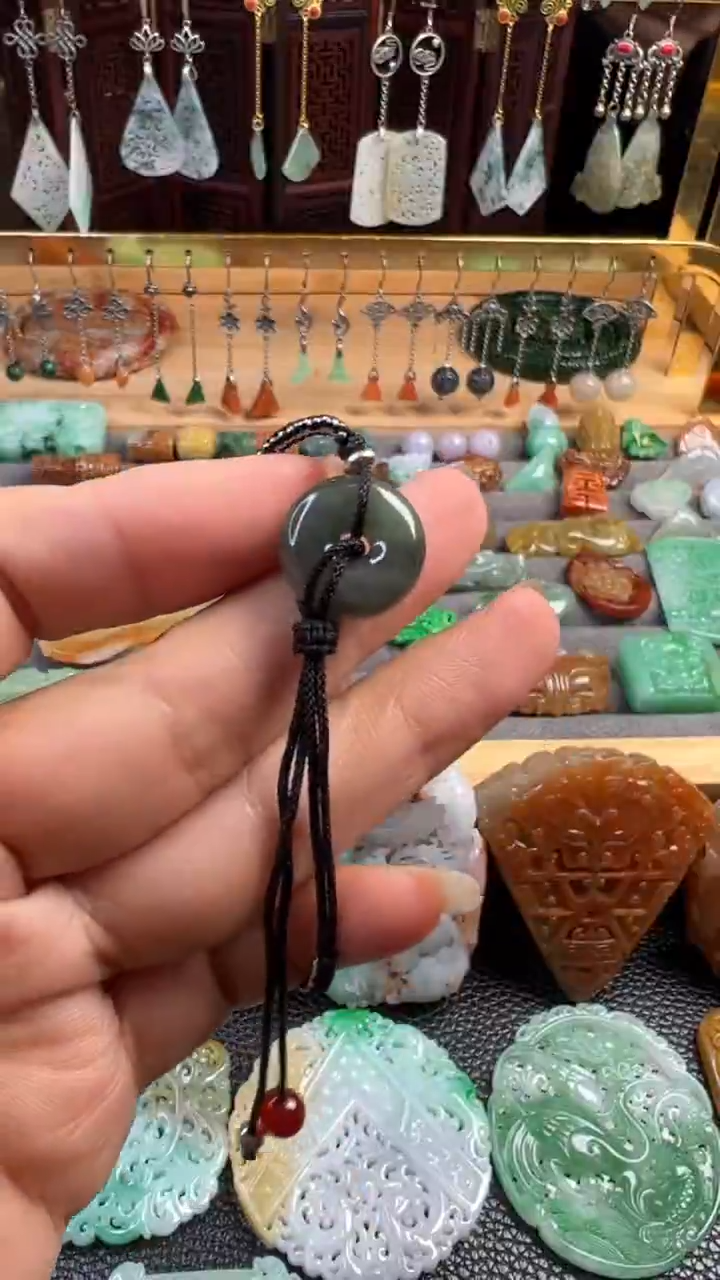 【闪购商品】翡翠挂件未镶嵌翡翠