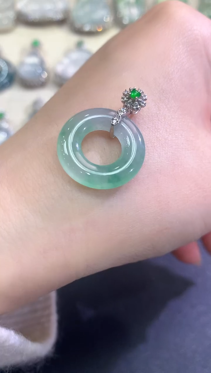 【闪购商品】翡翠颈饰18K金镶嵌B33    