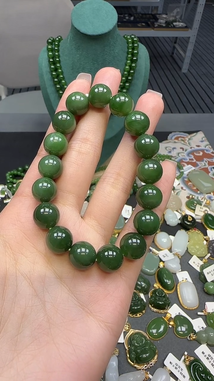 未镶嵌手串和田玉1